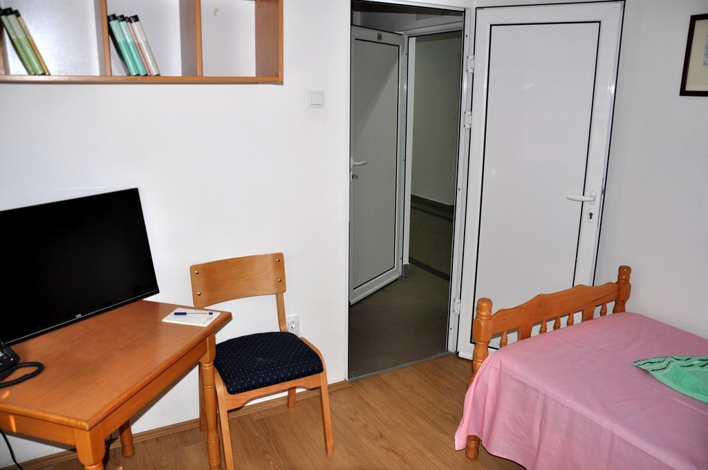 Rooms Karadjordje Belgrade Exterior photo