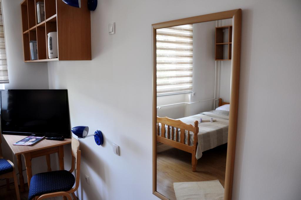 Rooms Karadjordje Belgrade Exterior photo